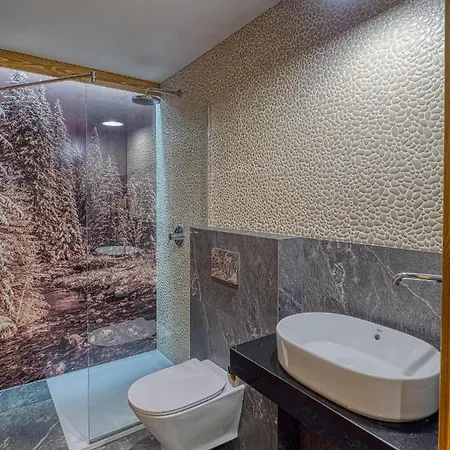 Oda ve Kahvaltı U Chramca *