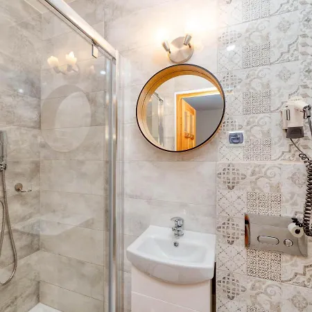 U Chramca 住宿加早餐酒店 *